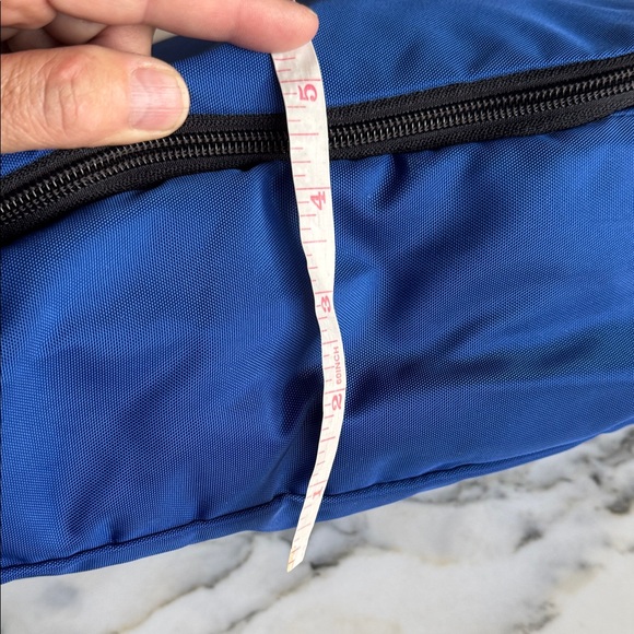 L.L. Bean Traveler Blue Toiletries Travel Case w/ Insert - Picture 8 of 14